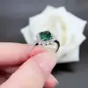 Anillo de esmeralda de generación protectora anillo de 1 quilate simple incrustación de diamante roto regalo oro blanco de 18 quilates