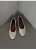 Zapatos planos súper suaves de piel de oveja para mujer, punta redonda, estilo minimalista, cuero genuino negro, con aumento de altura incorporado y suela suave, cómodos zapatos para mujer