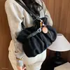 Bolso de mano de ante para mujer, de un solo hombro, moda, simple, de terciopelo, gran capacidad, exquisito, bolso retro de otoño, nuevo estilo coreano, bolso de axila 2026