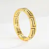 Anillo Hueco con Patrón de Acero de Titanio Popular para Comercio Electrónico Transfronterizo, Joyería Sencilla de Moda, Anillo Personalizado Creativo, Exquisito