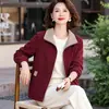 Chaqueta de pana para mujer de mediana edad y mayor, primavera y otoño, nuevo top casual elegante 2026 para madres