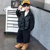 Chaqueta de cuero para niño, estilo primavera y otoño, nuevo modelo 2026, chaqueta de otoño elegante y genial para niños pequeños