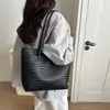 Bolso de mano estilo coreano para mujer, nuevo modelo 2026, bolso tote casual de gran capacidad, bolso de hombro y axila a la moda
