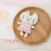 Broche de Gato Dulce Estilo Nuevo, Pin de Animal Lindo, Accesorio de Ropa para Gato de Tela a Cuadros Estilo Coreano