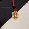 Colgante de Bodhisattva Guanyin de Oro Puro Exquisito Oro Imitación Incrustado de Jade Collar Creativo de Trébol de Cuatro Hojas Regalo Pequeño para Negocios y Festividades Venta al por Mayor