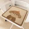 Cojín de Felpa Imitación Cachemir Dibujos Animados Dormitorio de Estudiantes Oficina Taburete Sedentario Cojín para el Trasero Lindo Resistente a Manchas Fácil Cuidado Antideslizante Cojín para Flatulencias