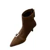 Botas de moda bico fino salto agulha estilo francês 2026, coleção outono/inverno, botas elegantes e que afinam