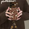 Pulsera de gato con estampado de leopardo, adecuada para funda de teléfono Apple 17pm, iPhone 18, colección otoño/invierno, 16, estilo Maillard, 14, nuevo estilo para mujer, 15