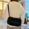 Bolso de hombro unisex de estilo coreano y japonés moderno, bolso de mezclilla lavado vintage, gran capacidad, bandolera versátil y duradero