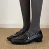 Edición Piel de Vaca Cuero Genuino Zapatos Planos Sencillos de Nicho para Mujer Punta Redonda Versátiles Tacón Grueso Zapatos Individuales Hebilla de Cuero Estilo Británico Zapatos Pequeños de Cuero