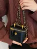 Bolso de Moda de Nicho para Mujer 2026 Nuevo Estilo Bolso Mini para Labial Inspirado en Chanel Bolso Versátil Acolchado de Hombro Cruzado
