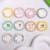 Prato Estampado Comida de Brinquedo Prato Pequeno Resina Acessórios Pequenos Enfeites de Comida de Brinquedo Micro Adesivos de Geladeira Acessórios para Pinos de Cabelo DIY