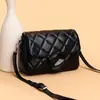 Bolsas Femininas Transfronteiriças Outono 2026 Nova Moda Retrô Bolsa de Mão Feminina Bolsa Transversal de Ombro Grande Capacidade Bolsa Feminina Simples
