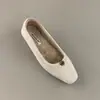 ¡Aumento de la altura interior! Zapatos Bajos Estilo Retro Chanel con Forro de Felpa Añadido, Zapatos de Algodón Cálidos para Mujer, Zapatos Blancos Peludos Estilo Francés para Otoño e Invierno