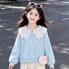 Conjunto de duas peças para crianças de meia-idade e mais velhas, estilo universitário, doce e versátil, com moletom de manga comprida de design estiloso e calça casual de cor sólida, para as estações de primavera e outono