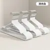 Colgador de plástico grueso con recubrimiento nuevo estilo extra grueso para adultos plástico con recubrimiento antideslizante sin marcas colgador de ropa colgador de ropa para niños