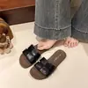 Sandalias planas tejidas de moda para mujer, para uso exterior en verano, nuevo modelo 2026, estilo resort de alta gama, sandalias de playa de punta abierta