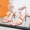 Tacones Altos de Estilo Hada a la Moda para Mujer 2025 Verano Nuevo Estilo Lazo Stiletto Punta Cuadrada Sexy Sandalias de Una Tira