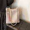 Bolso de mariposa bordado con hebilla magnética, bolso de hombro chino, bolso de moda de nicho, bolso de mano cruzado con borlas de seda para mujer