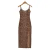 Vestido slip justo com estampa de leopardo retrô estilo europeu e americano, nova saia bodycon sexy com fenda, vestido slip de veludo