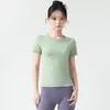 Chegada Nova Camiseta Esportiva Feminina Justa de Manga Curta, Secagem Rápida, Absorvente de Suor, Respirável, para Corrida, Fitness, Emagrecimento, Roupa de Yoga