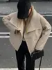 Nuevo Estilo Otoño/Invierno 2026 Abrigo Corto de Imitación Lana con Cuello Grande Doble Botonadura Holgado Superior Abrigo Casual Simple Europeo y Americano