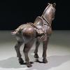 Coleção de bronze antigo, ornamentos antigos de cobre sólido, cavalo Tang pequeno, cavalo com sela, pônei, cabo de cavalo pequeno de cobre, peça de cavalo Tang