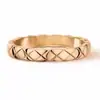 Anillo con Patrón Acolchado Coco Oro de 18 Quilates Incrustado con Diamantes Anillo Apilable Versión Ancha y Estrecha Anillos de Pareja de Plata de Ley Estilo Ins