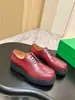 Zapatos Derby Europeos y Americanos Simples de Suela Gruesa Cuero Genuino Capa Superior BV Punta Redonda Con Cordones Casuales de Cuero Comercio Exterior Transfronterizo Fuente Multicolor