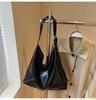 Bolsa Tote Grande de Ombro Único para Axila Estilo Preguiçoso Coreano para Mulheres Verão 2026 Nova Bolsinha de Ombro Retrô Nicho para o Dia a Dia