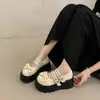Saia com laço e sapatos pequenos de couro estilo retrô francês com sola grossa que aumentam a altura, sapatos Mary Jane pérola outono e inverno 2026 novos para mulheres