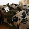 Conjunto de cama de quatro peças em veludo de leite com pelo de coelho de alta densidade Maillard, capa de edredom espessa, lençol de cama, lençol com elástico, conjunto de cama de três peças