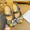 Zapatos Planos con Estampado de Camuflaje Mariposa Rosa Flor de Camelia Accesorios DIY Moda Versátil Flores para Zapatos Hebillas Decorativas Crocs