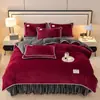 Conjunto de Três ou Quatro Peças de Cor Sólida Espessado em Leite de Pelo Falso Estilo Saia de Cama de Flanela de Inverno Alta Gramatura Dropshipping