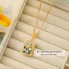 Collar Estilo Pintura al Óleo Vintage Monet Van Gogh Colgante Cadena de Suéter Pétalo de Mariposa Perla Barroca