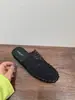 Pantuflas de red de moda para mujer para la playa, pantuflas de punta cerrada para primavera, sandalias planas huecas de estilo ins a la moda para la playa