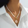 Joyas de Venta Caliente Europeas y Americanas Colgante de Corazón Irregular Simple Incrustado con Turquesa de Imitación Arcoíris Collar de Perlas Versátil de Venta Caliente
