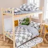Conjunto de cuatro piezas con estampado de letras negras de moda, sábana de doble cara a rayas estilo nórdico, ropa de cama suave para adolescentes para todas las estaciones