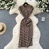Vestido de Verão Chique Coreano, Vestido Listrado de Manga Curta com Gola Polo Retro de Nicho para Mulheres, Ajuste na Cintura, Elegante Vestido Midi com Fenda