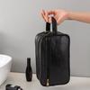 Bolsa de cosméticos portátil Advanced Sense de grande capacidade seca e úmida Armazenamento separado Bolsa À prova d'água para viagens ao ar livre PU Bolsa de higiene masculina