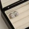 Pendientes Cuadrados de Diamante Completo Ultra Brillantes Plateados para Mujer Estilo Nuevo 2026 Pendientes de Lujo Ligero de Gama Alta Simples y Exquisitos para el Trayecto al Trabajo