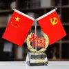 Decoración de bandera de escritorio ejecutiva, decoración de bandera nacional para sala de conferencias, portalápices de cristal de alta gama personalizado, regalo de bandera roja grande para escritorio