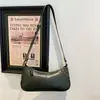 Bolsa de mão outono e inverno, couro encerado vintage, bolsa de ombro retrô, feminina de alta qualidade, moderna, versátil, bolsa baguette fashion, transfronteiriça