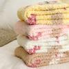 Calcetines de dormir de lana coral para mujer, de otoño e invierno, cálidos, de felpa, de tubo medio, con forro polar lunar, gruesos, con dibujos animados, para el hogar.