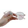 Armazón de anteojos dorado armazón de titanio de goma moda armazón redondo universal para hombres y mujeres con cara pequeña ultraligero caqui se puede equipar con miopía M8153