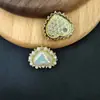 Moda incrustaciones de microperlas diamantes de imitación disco de corazón de melocotón hebilla de diamante DIY accesorios de aleación para ropa hecha a mano fábrica directa chapado colgante