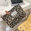 Moda Sul-Coreana Transfronteiriça Padrão Zebra Bolsa de Maquiagem Bolsa de Lavar Bolsa de Mão Feminina Bolsa de Mão Bolsa de Mão Bolsa de Armazenamento Conveniente de Grande Capacidade