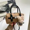 Cross2026 Otoño Nuevo Bolso de Mano de Alto Valor con Temperamento Casual Moda Simple Personalidad Bolso Cruzado para el Trabajo