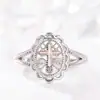 Anillo de Encaje Hueco Tridimensional con Forma de Cruz Blanco K+ Oro Rosa de Venta Caliente Transfronterizo para Mujeres, Anillo de Estilo Retro Versátil Personalizado