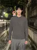 Camiseta de Manga Larga con Rayas Verticales Texturizadas y Cuello Henley Estilo Old Money para Hombres y Mujeres, Otoño Ligera Madura Corte Holgado Camiseta Base de Alta Gama Moderna